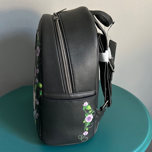 Gift Ready New Loungefly Disney’s Favorite Villains Vegan Leather Mini Backpack - Picture 7 of 12